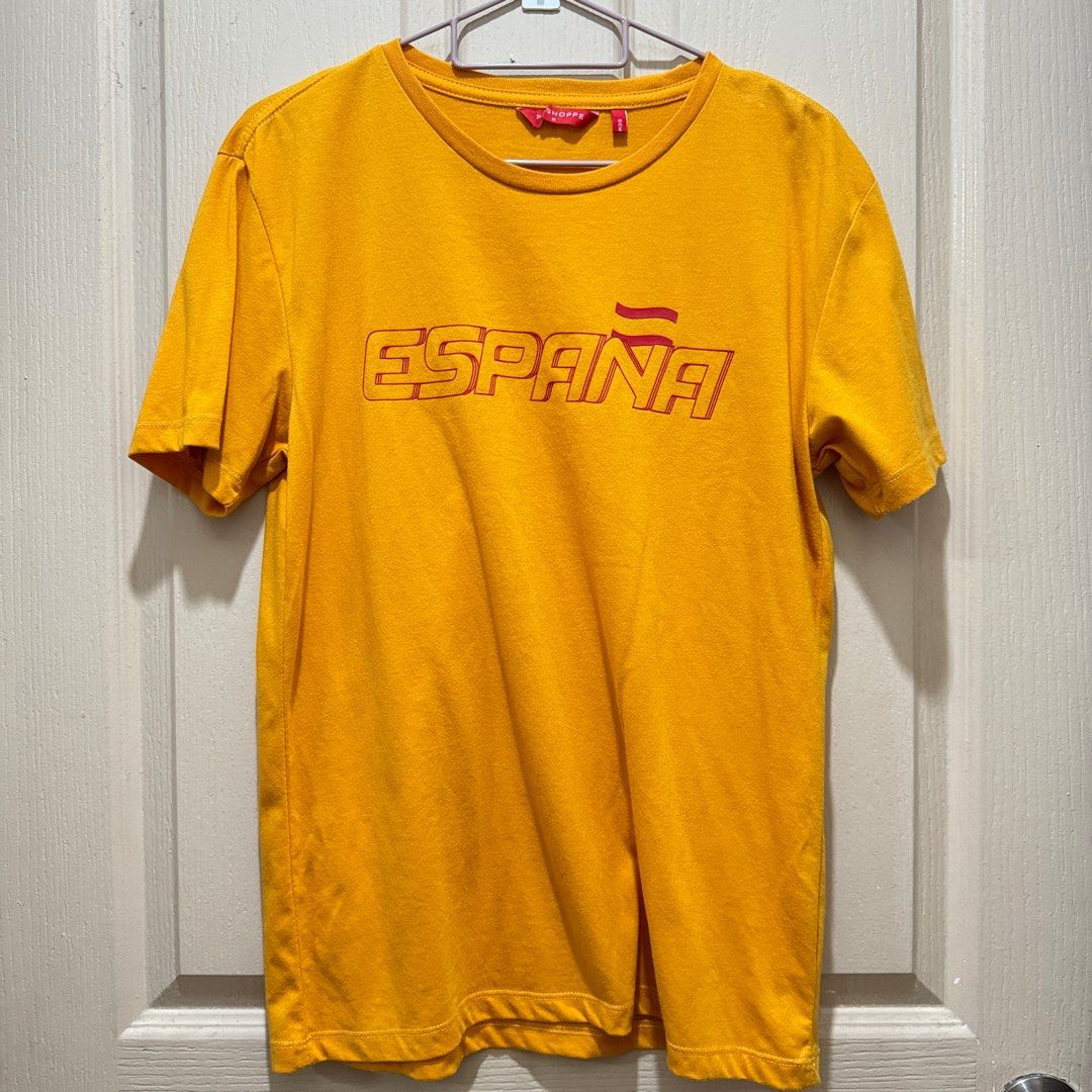 Ust España t-shirt (Category: Tshirts & Polo Shirts ) located in Malabon City. Submitted by moideclutter (Listing ID 1315979710, Image 1). Description: Size M - mens Used on yellow day (few times) .