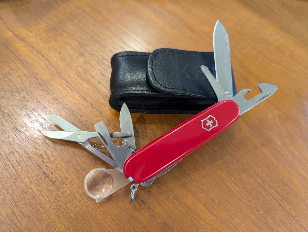 Victorinox Explorer Leather Pouch 91mm Red Swiss Army Knife Hobbies Toys Memorabilia Collectibles Vintage Collectibles on Carousell