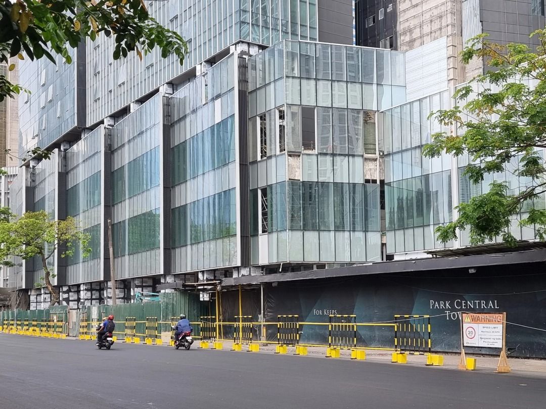 PARK CENTRAL TOWERS NORTH TOWER, 2BR GLASS SUITE ayala ave makati ave