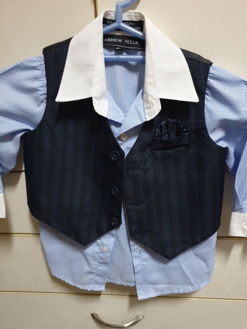 Andrew Fezza Set Baby boy gentlemans suit (Category: Babies & Kids Fashion) located in Rosales. Submitted by k.dee (Listing ID 1316080529, Image 2). Description: 18months on tag like new.