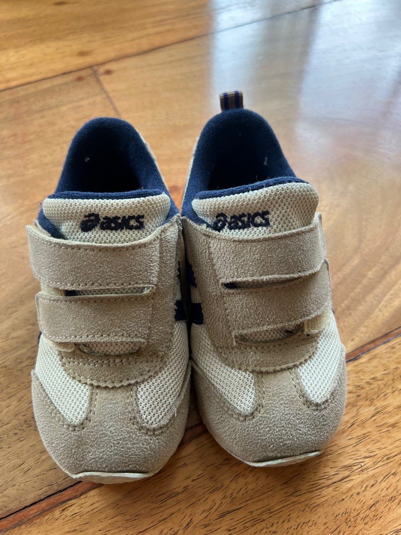 Asics. Rubber Shoes Sneakers size 8 (Category: Babies & Kids Fashion) located in Manila. Submitted by kextrastuff (Listing ID 1316134754, Image 1). Description: size US8 .