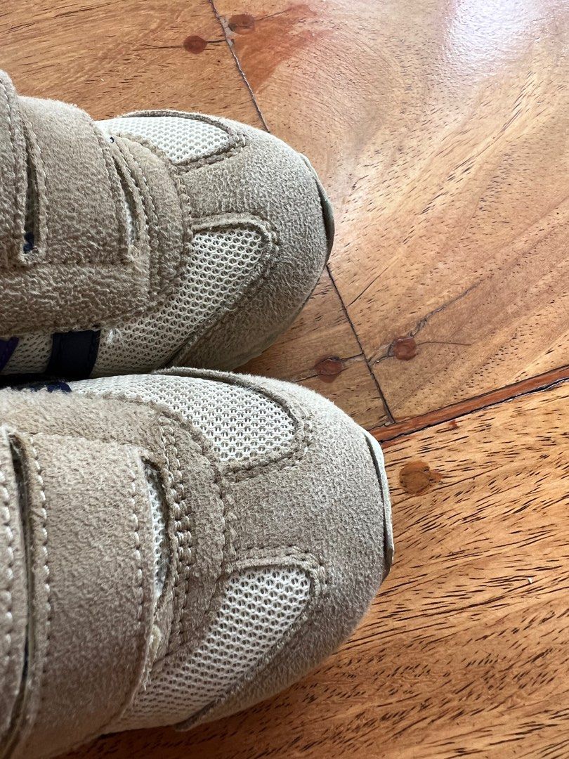Asics. Rubber Shoes Sneakers size 8 (Category: Babies & Kids Fashion) located in Manila. Submitted by kextrastuff (Listing ID 1316134754, Image 2). Description: size US8 .