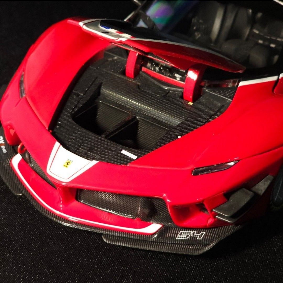 Bburago Fxxk Evo Bburago 1:18 Ferrari FXX-K #88 Red Black