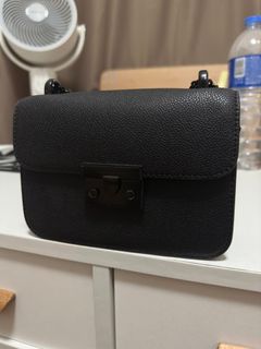（分類：）位於 。 由 fung_sc 提交（商品編號 1316233443，圖片 1）。簡介： 。