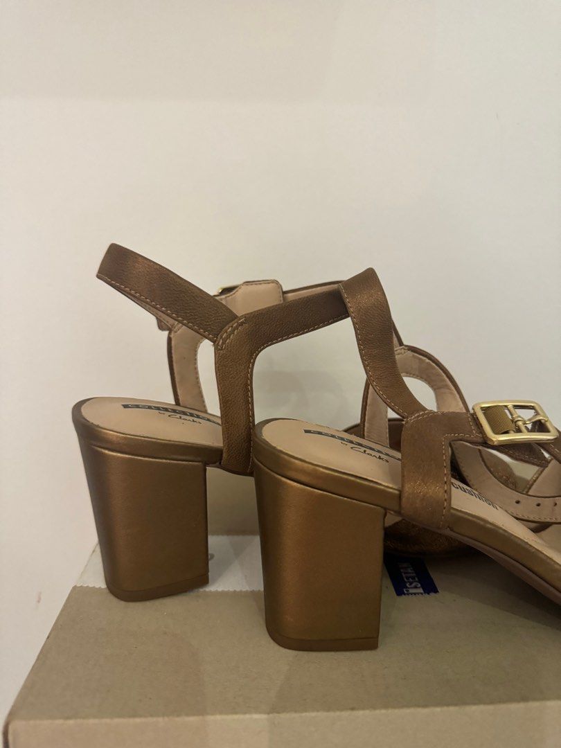 Deva quest clarks sales