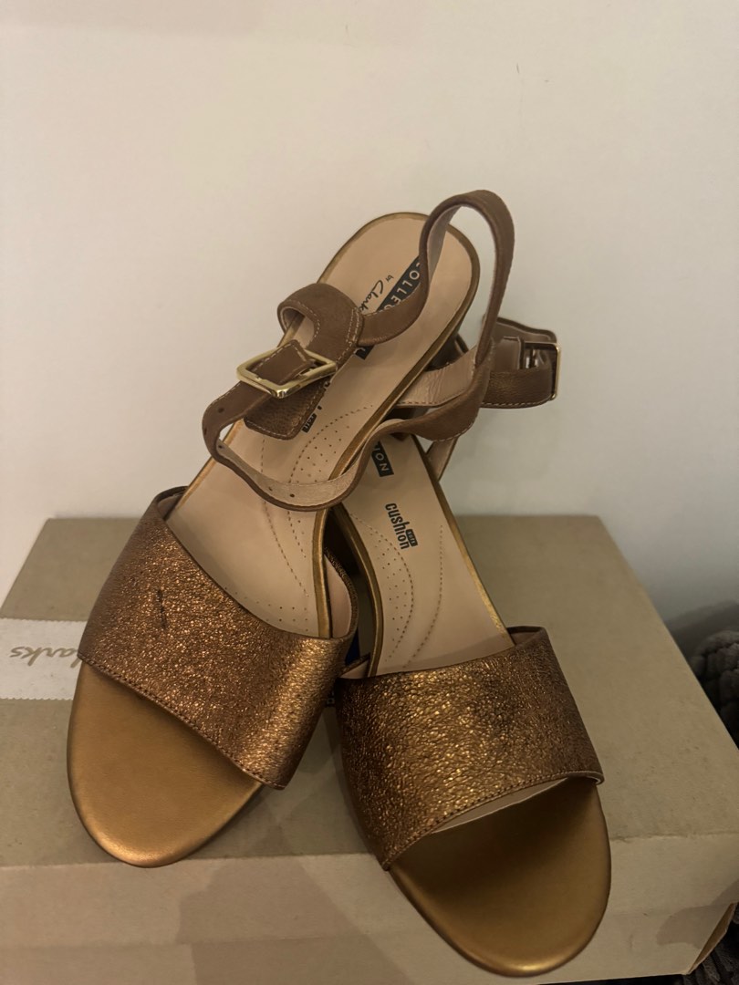 Deva quest clarks sales