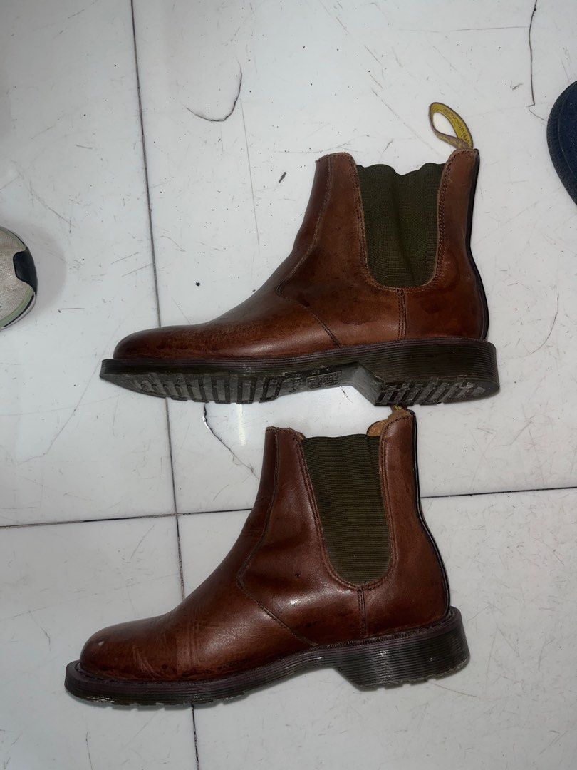 Dr martens victor chelsea boots clearance