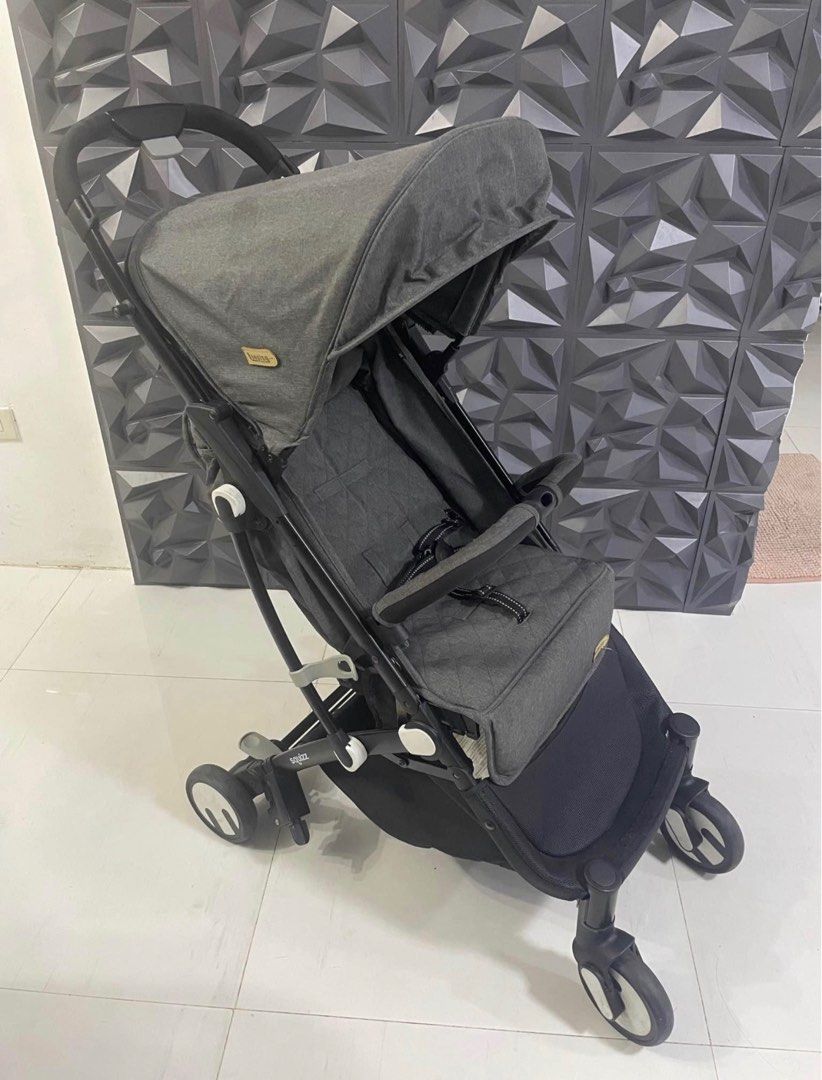 Expensive Luxurious Stroller: SQUIZZ LOOPING | Travel Friendly System | Luggage Type | Portable (Category: Strollers) located in Manila. Submitted by queen_k (Listing ID 1316242485, Image 2). Description: Expensive Luxurious Stroller: SQUIZZ LOOPING | Travel Friendly System | Luggage Type | Portable.
