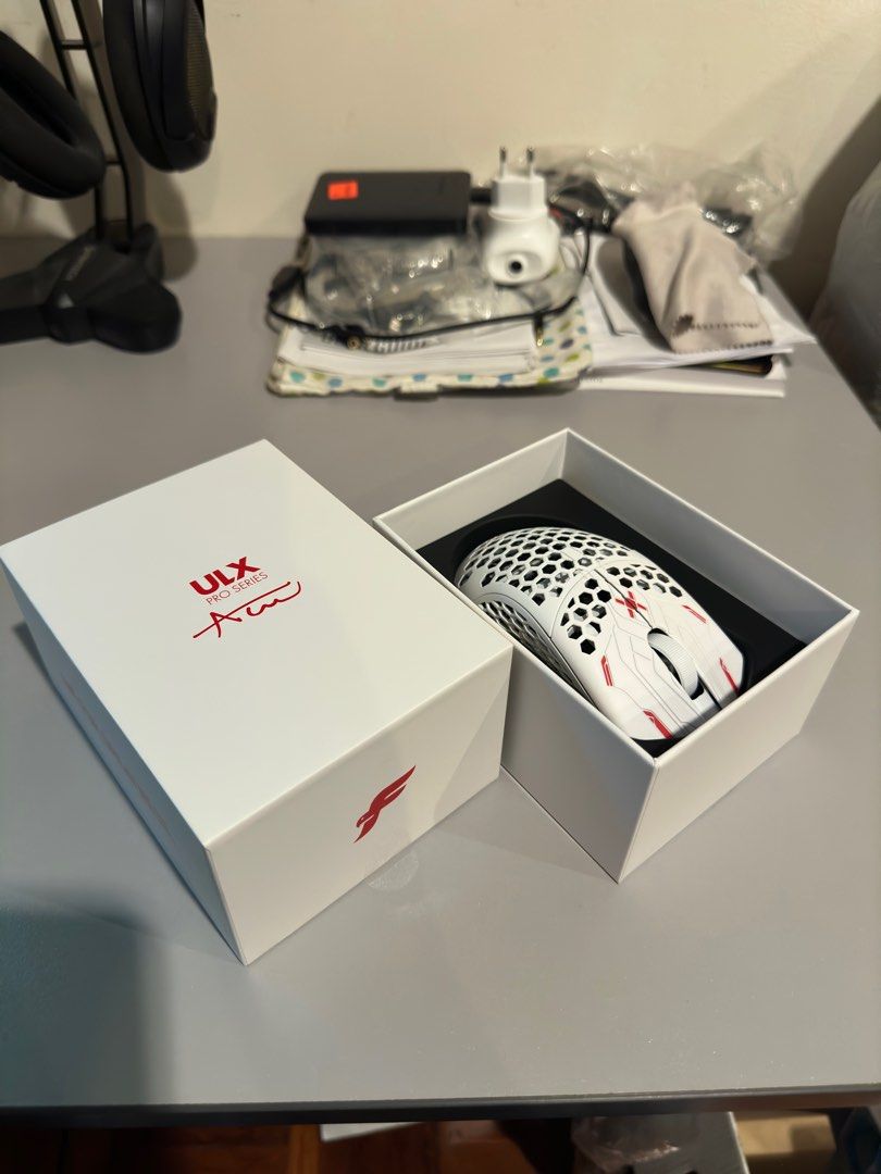 Finalmouse ULX Pro Series Aceu / Lion (M), Computers & Tech, Parts 