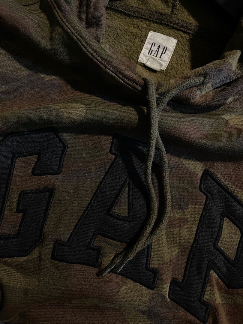 GAP CAMO HOODIE Men s Fashion Tops Sets Hoodies on Carousell