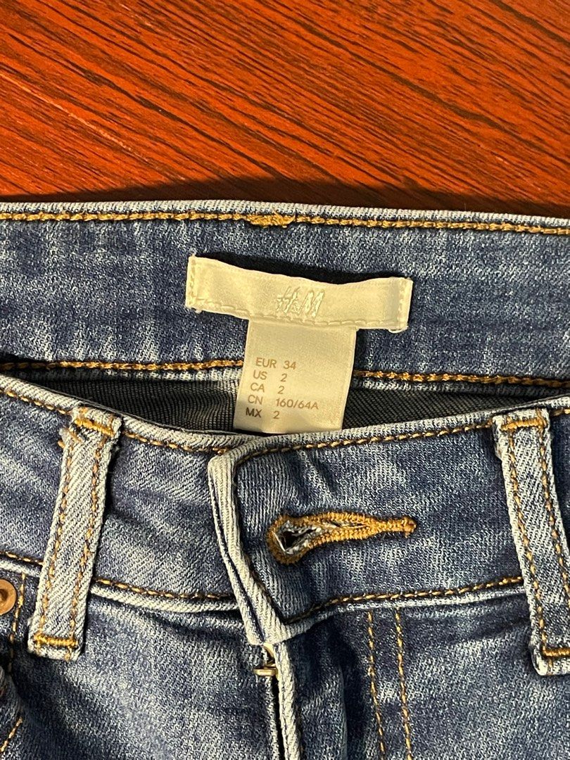 H&M Skinny Jeans (Category: Jeans) located in Naga. Submitted by robin___ (Listing ID 1316140622, Image 2). Description: .