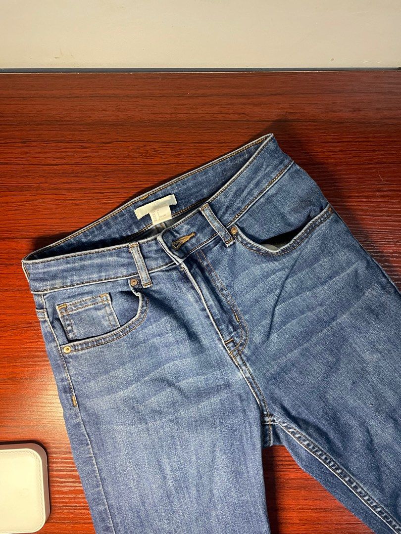 H&M Skinny Jeans (Category: Jeans) located in Naga. Submitted by robin___ (Listing ID 1316140622, Image 1). Description: .