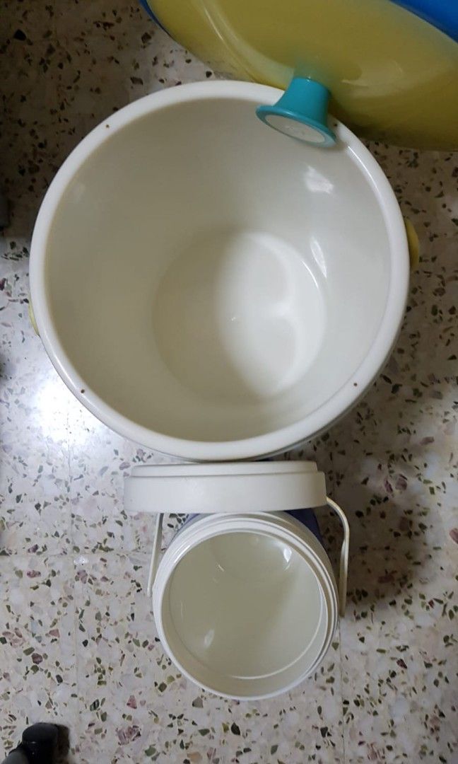 ICE BUCKET,LARGE WATER BOTTLE, Furniture & Home Living, Kitchenware