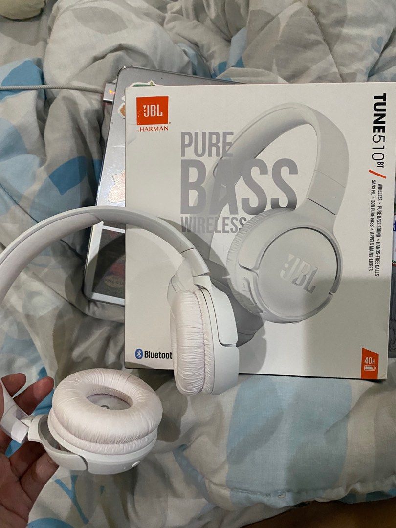 JBL Tune 510BT Wireless on-ear Headphones (Category: Headphones & Headsets) located in Manila. Submitted by devillapatel (Listing ID 1316113921, Image 2). Description: RFS: Decluttering! Theres some discoloration on the headphones itself, but everything is in working order! MOP: BPI, GCASH MOD: Lalamove (shipping shouldered by buyer).