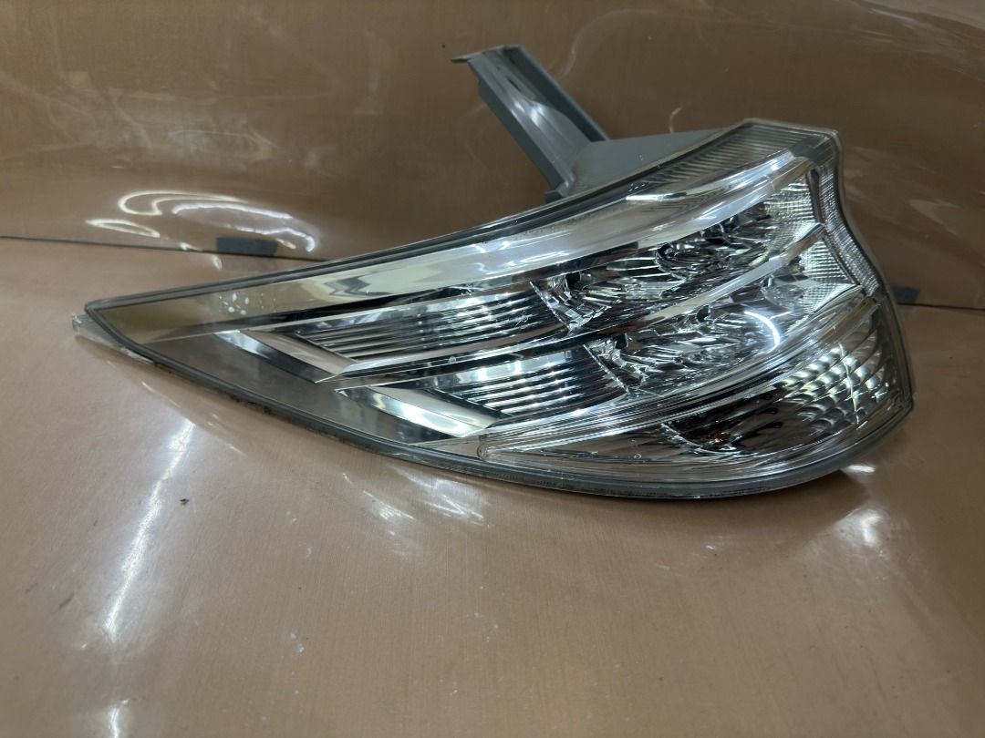 JDM Toyota Estima Previa ACR50 ACR55 GSR 2009-2012 Hybrid Albino Rear ...