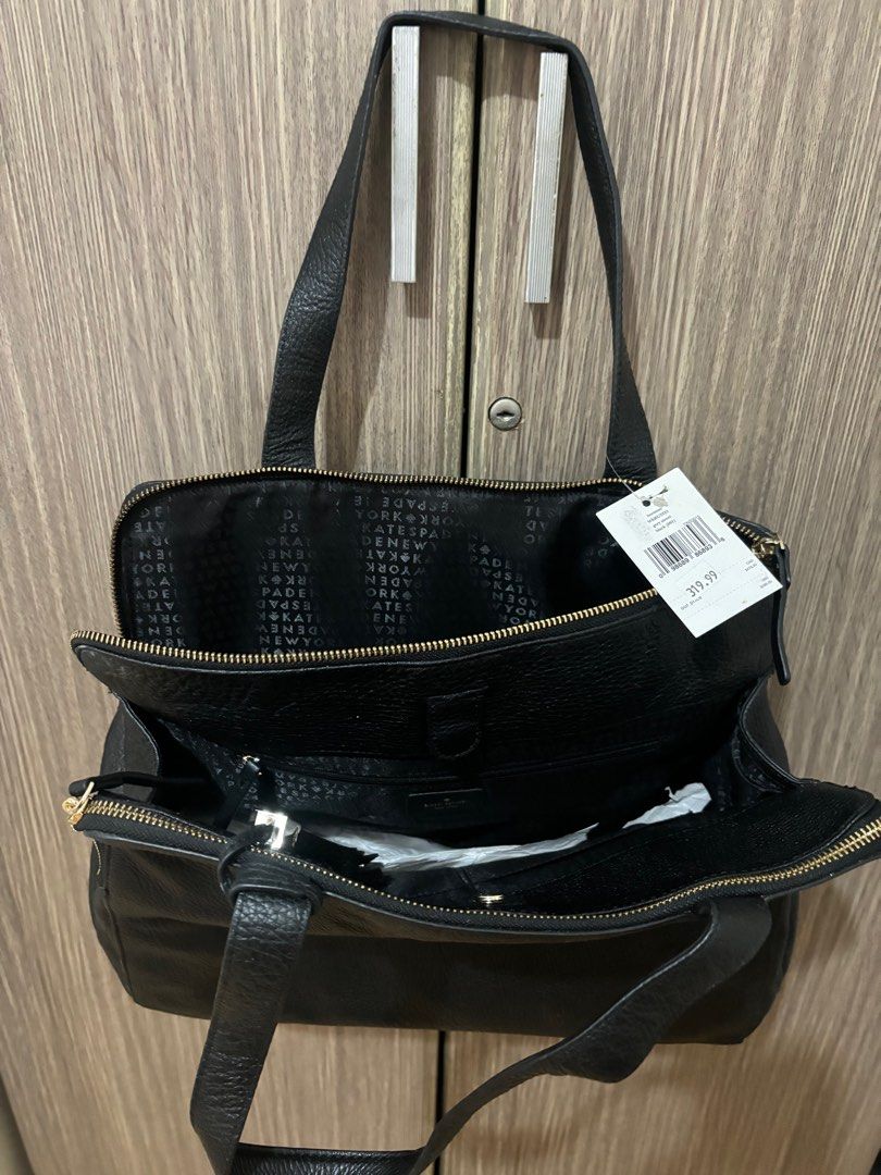 Kate spade brand new black bag (Category: Shoulder Bags) located in Pasig City. Submitted by charis_g (Listing ID 1316158510, Image 2). Description: Kate spade bag brand new never been used just stored in the cabinet..