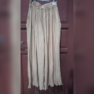 (Kategori: ) berada di . Dikirim oleh stuff.corner (ID iklan 1316176695, Gambar 1). Deskripsi: .