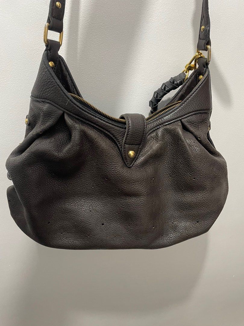 Louis Vuitton LV mahina leather bag (Category: Luxury Bags & Wallets) located in Makati City. Submitted by Tyangge (Listing ID 1316239085, Image 3). Description: .