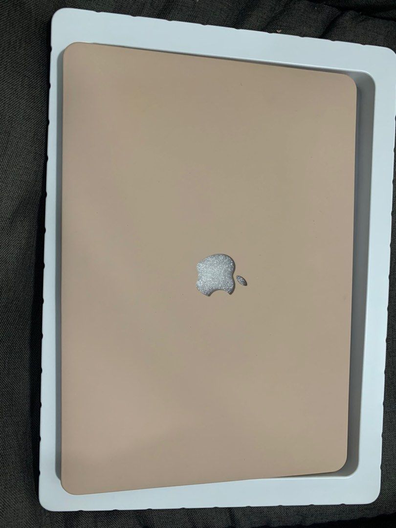 MACBOOK CASE (Category: Laptops & Notebooks) located in Quezon City. Submitted by prelovedsaleitems (Listing ID 1316236291, Image 2). Description: Macbook pro 13 m1 laptop cover case.