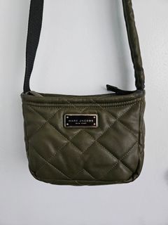 (Category: ) located in . Submitted by iamcloset (Listing ID 1316079700, Image 1). Description: .