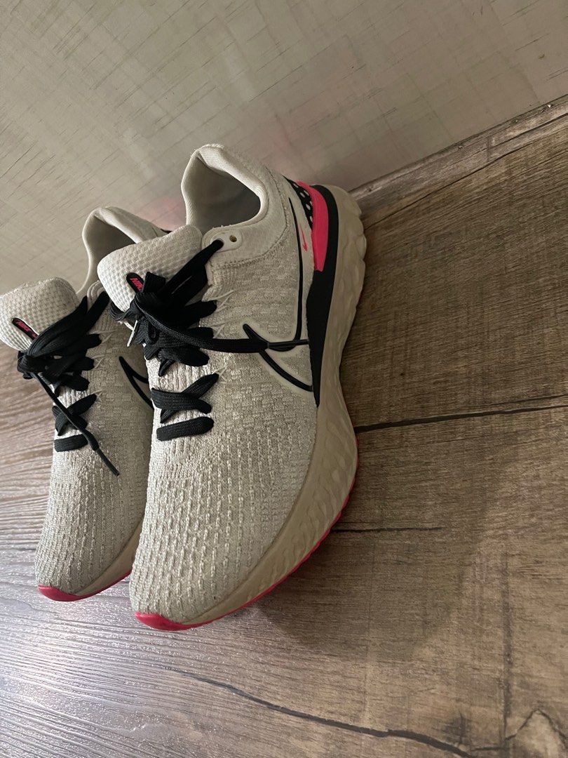 Nike react 3 flyknit