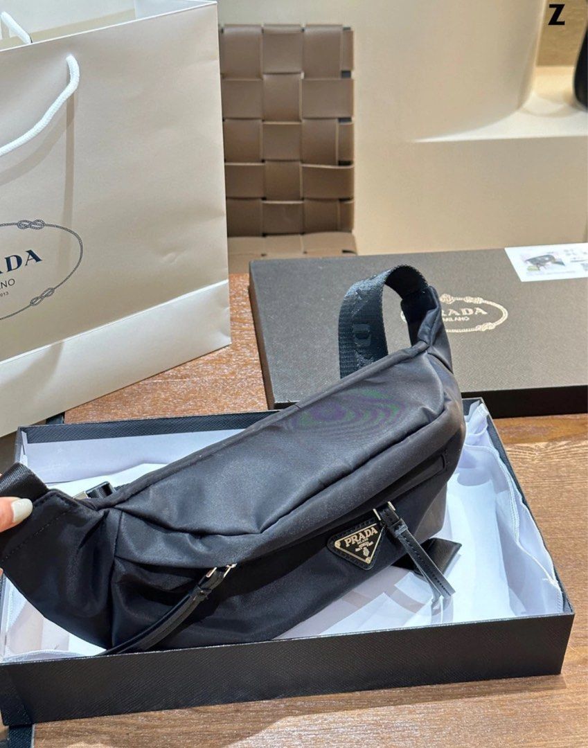 prada belt bag (Category: Luxury Bags & Wallets) located in Angeles City. Submitted by tiffany_company (Listing ID 1316101378, Image 1). Description: .