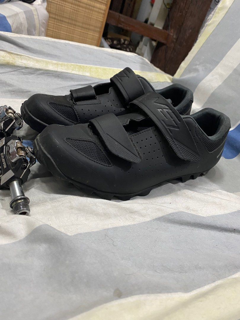 Shimano ME1 MTB shoes Exaustar cleat pedals