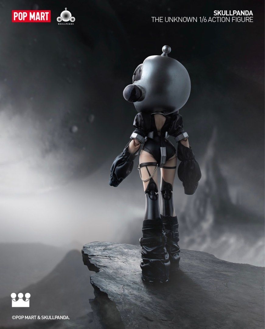 EXCLUSIVE POPMART SKULLPANDA THE UNKNOWN 1/6 ACTION 24.5 CM
