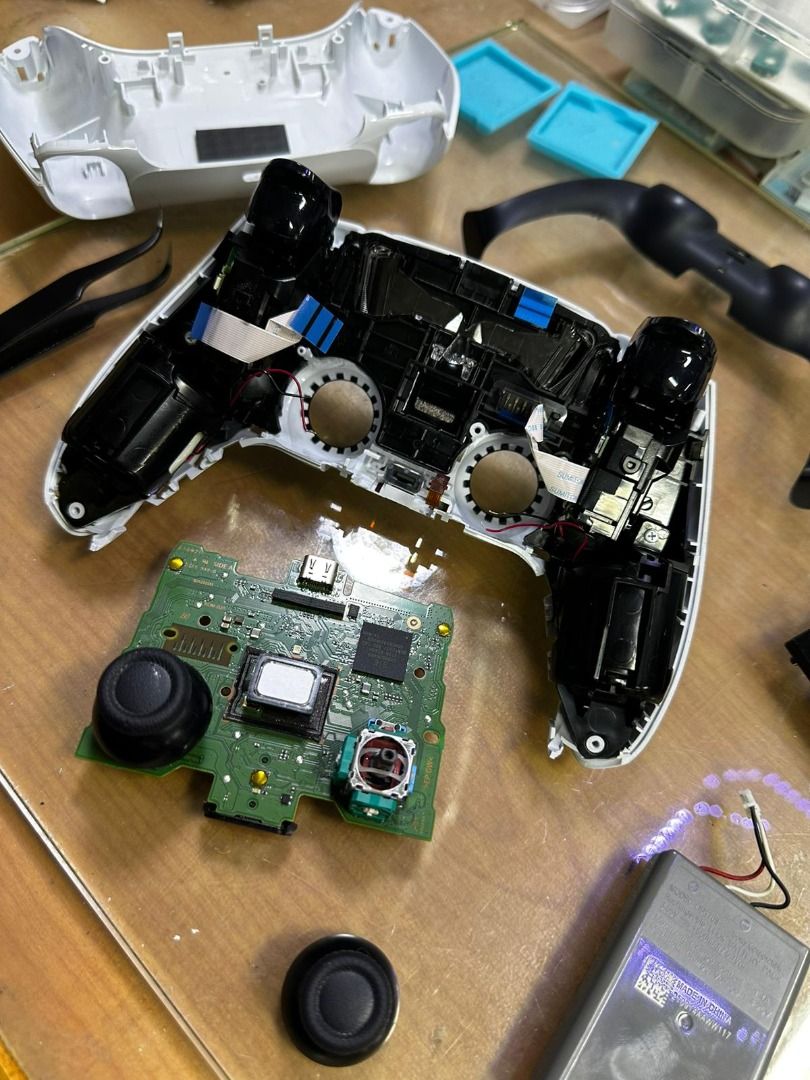 Sony Dualshock PS5/PS4/EDGE Controller Repair/Re-shelling Services