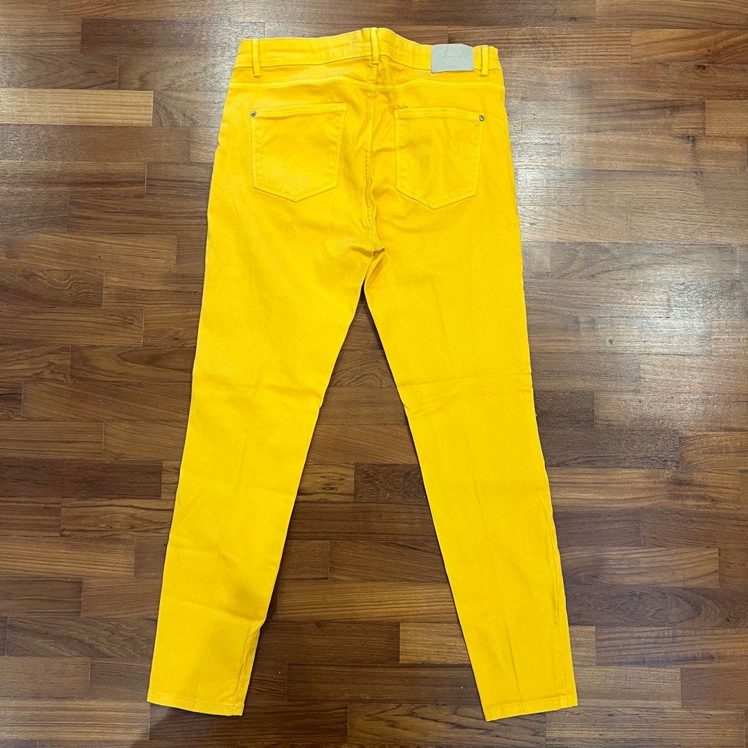 Mustard jeans zara new arrivals