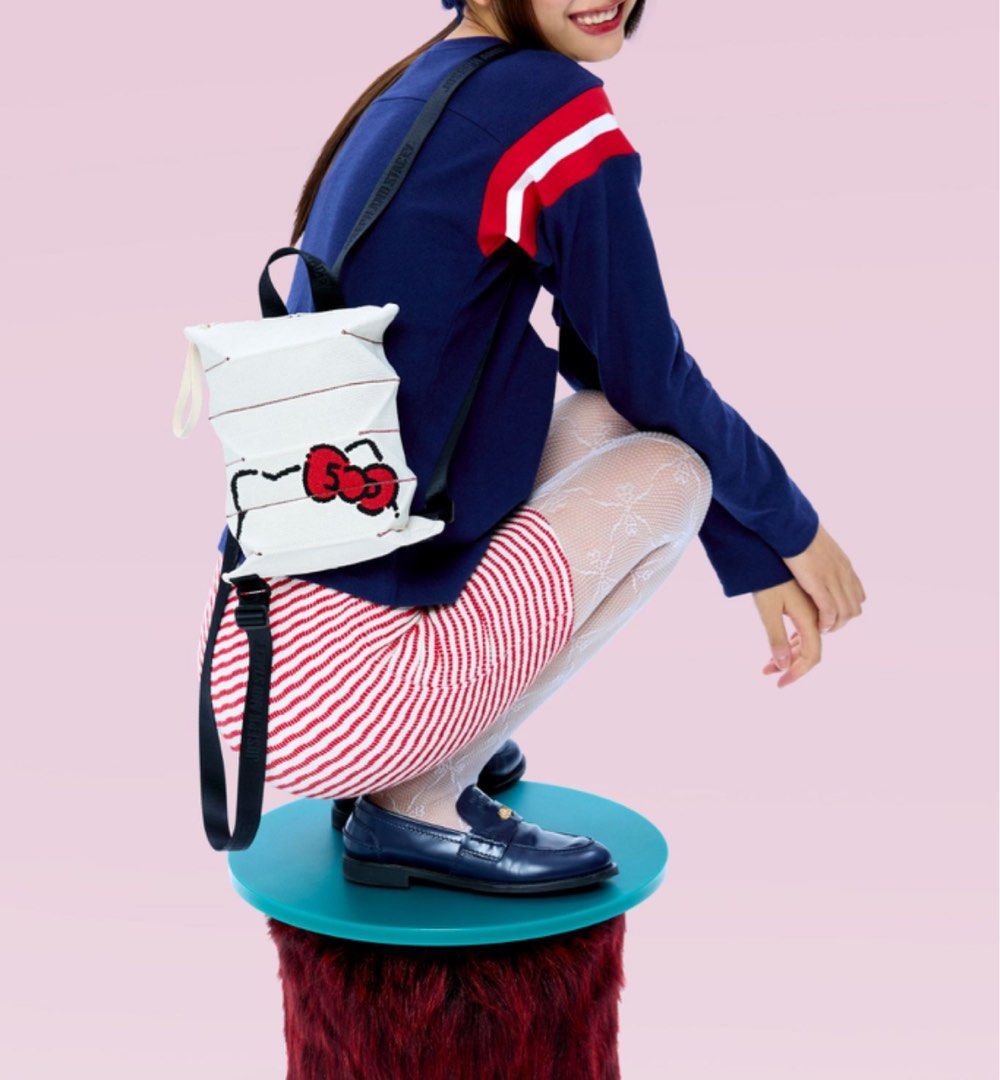 韓國Joseph & Stacey x Sanrio Hello Kitty lucky pleats knit