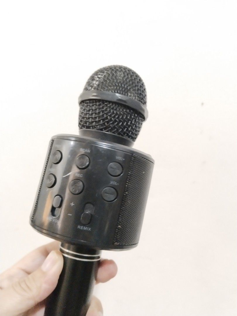 Affordable WS-858 Wireless rechargeable bluetooth Microphone 😍👌 (Category: Microphones) located in Malolos. Submitted by afford.japan (Listing ID 1316355762, Image 3). Description: Affordable WS-858 Wireless rechargeable bluetooth Microphone 😍👌.