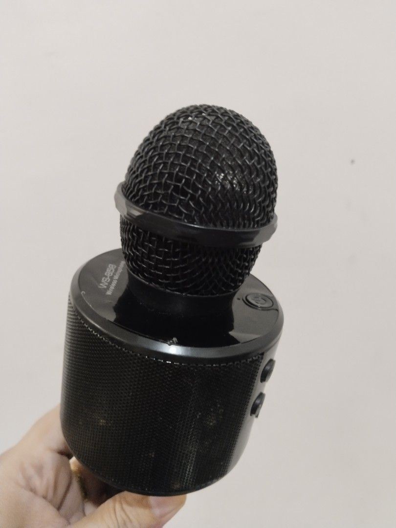 Affordable WS-858 Wireless rechargeable bluetooth Microphone 😍👌 (Category: Microphones) located in Malolos. Submitted by afford.japan (Listing ID 1316355762, Image 2). Description: Affordable WS-858 Wireless rechargeable bluetooth Microphone 😍👌.