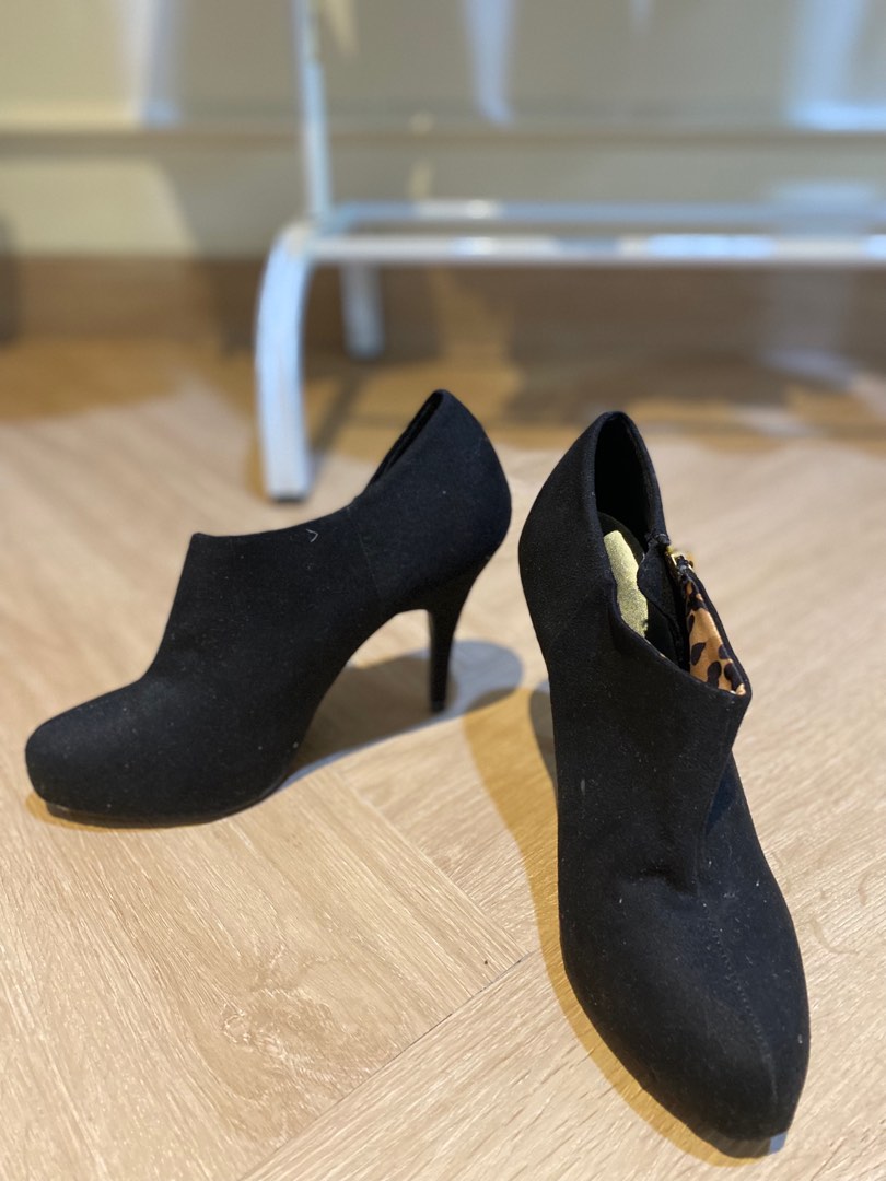 Ankle Boots Christian Siriano Fesyen Wanita Sepatu di Carousell