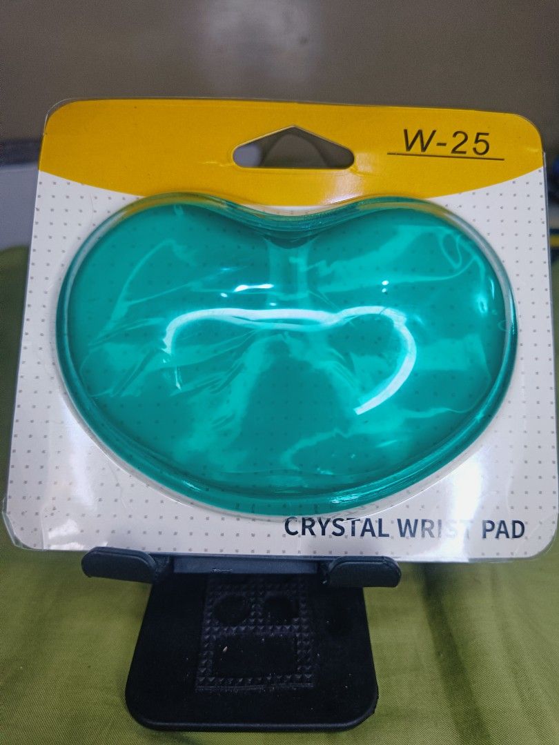 Anti- fatigue Silicone Mouse Wrist Rest (Category: Mouse & Mousepads) located in Pasay City. Submitted by karom22 (Listing ID 1316436404, Image 1). Description: Anti- fatigue Silicone Mouse Wrist Rest pm for inquiries.