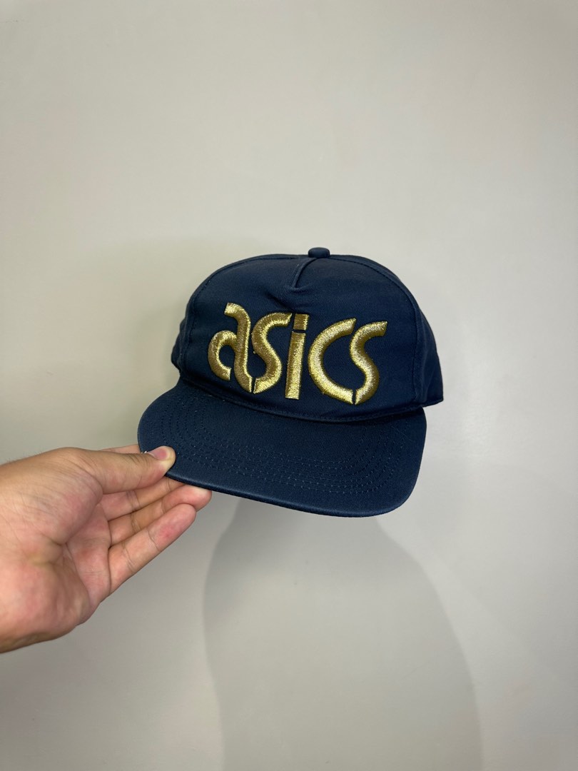 ASICS EMBROID SNAPBACK Men s Fashion Watches Accessories Caps Hats on Carousell