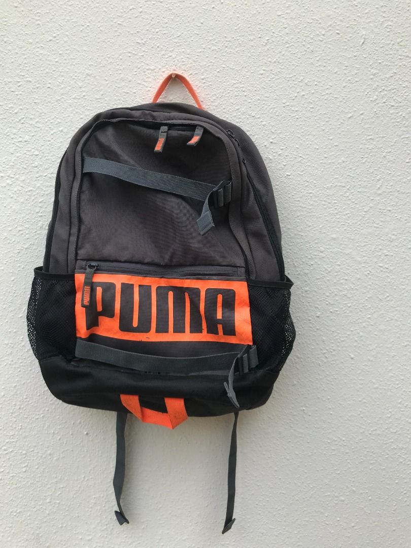 Authentic Puma haversack. Dimension 48 x 35 x 15cm. All zippers working smoothly no tear