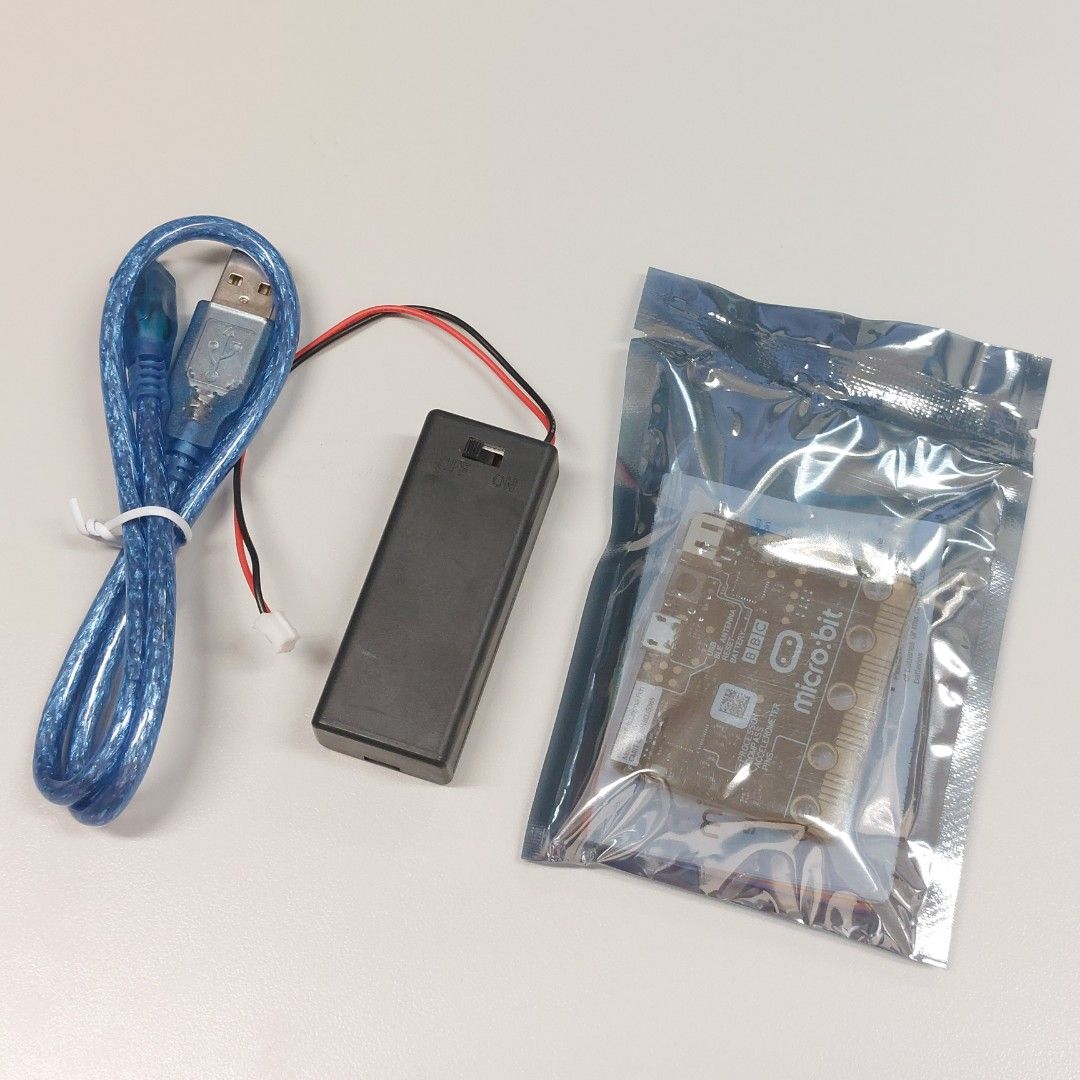 BBC micro:bit （分類：其他）位於 Hong Kong。 由 shop_kaze 提交（商品編號 1316356932，圖片 2）。簡介： BBC micro:bit 主板未開封 連同透明保護殼 #micro bit #with Protective Case。