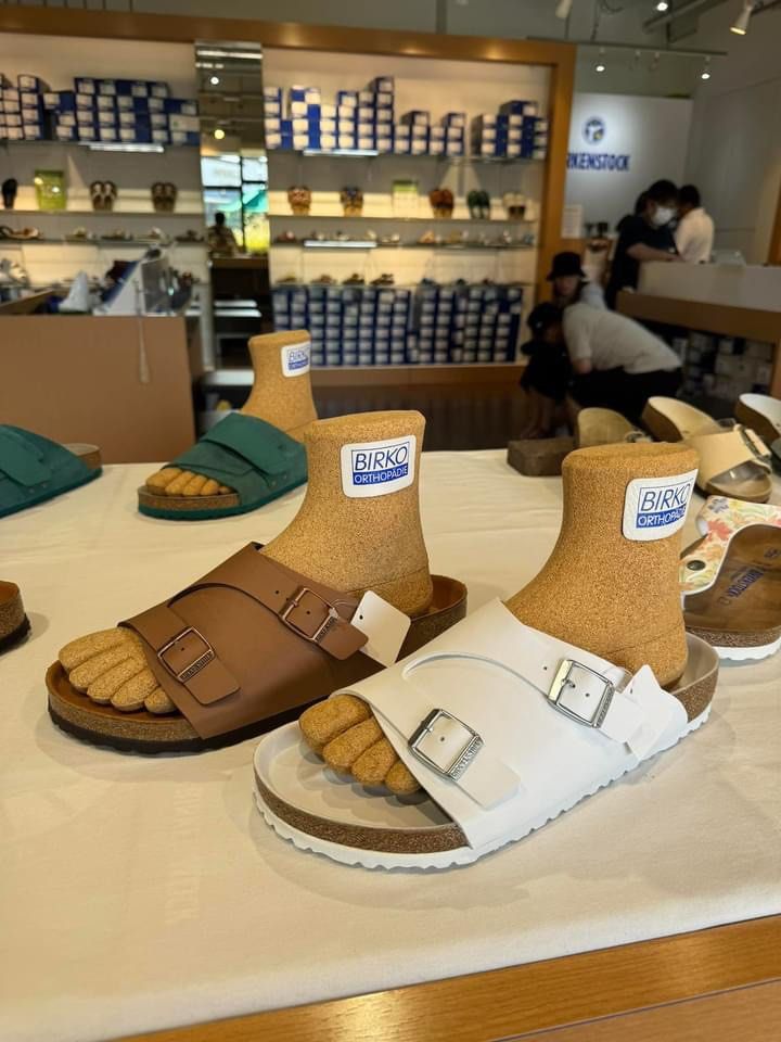 Birkenstock Zurich 50 off Men s Fashion Footwear Slippers Slides on Carousell