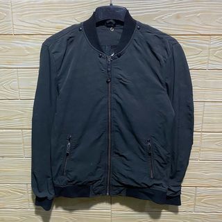(Kategori: ) berada di . Dikirim oleh lentera_galeri (ID iklan 1316348095, Gambar 1). Deskripsi: .
