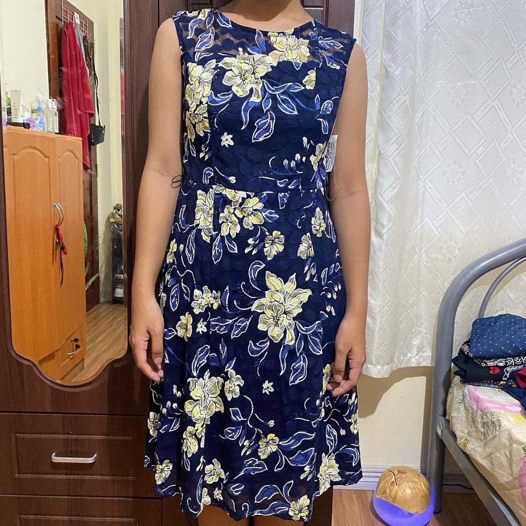 Candalite Petite FLORAL LACY DRESS Women s Fashion Dresses Sets Dresses on Carousell
