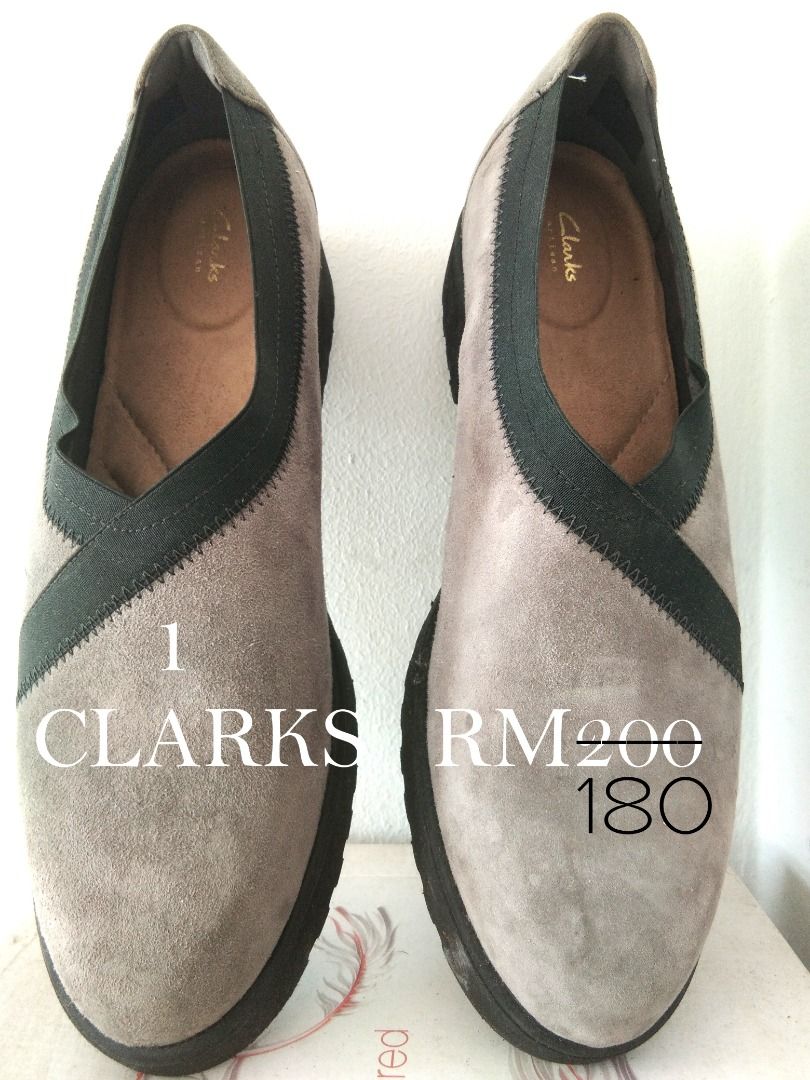 CLARKS WOMEN COMFORT WALKING FLAT SHOES THICK RUBBER SOLES SIZE 9 9.5 Women s Fashion Footwear Flats on Carousell