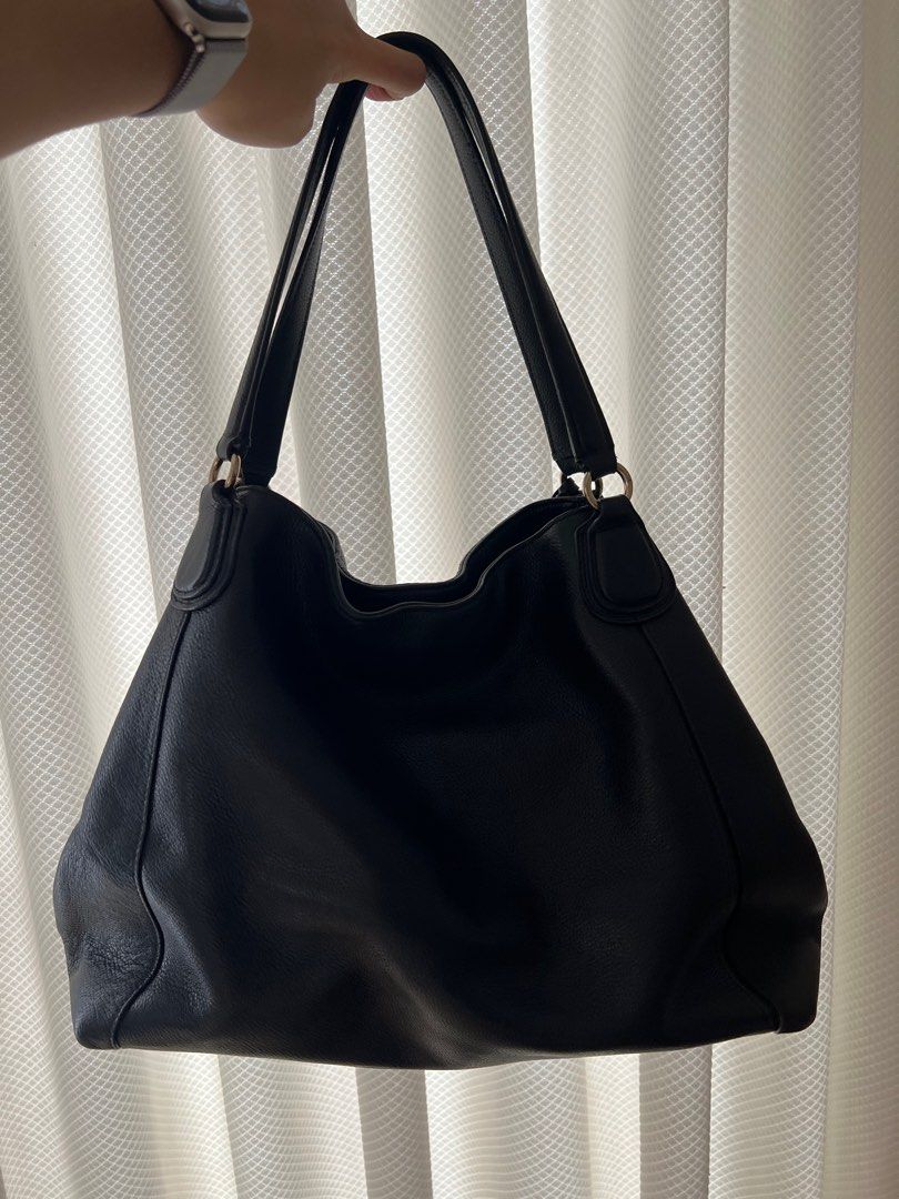 Coach Grained Leather Edie Shoulder Bag (Category: Luxury Bags & Wallets) located in Pasig City. Submitted by jst.kth (Listing ID 1316314659, Image 3). Description: .