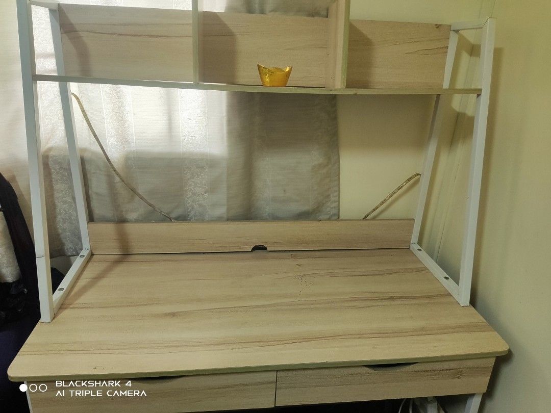 Computer Table (Category: Everything Else) located in Singapore. Submitted by aqsilodi2359029 (Listing ID 1316331595, Image 2). Description: In good condition. Selling it cheap. Moving out. Self collection. Not too heavy...