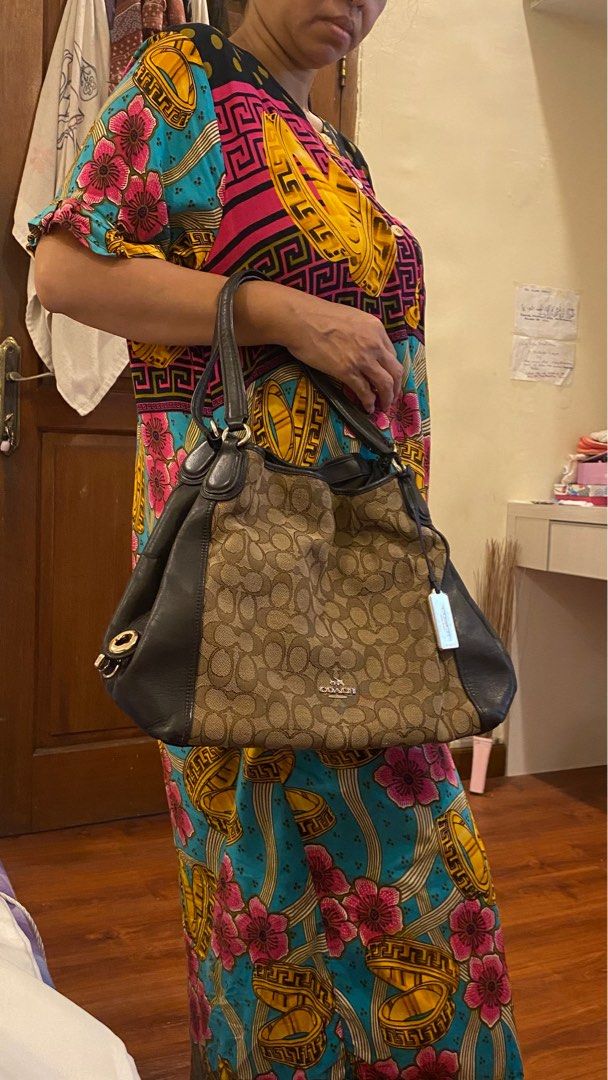 Edie shoulder bag 31 in signature jacquard clearance