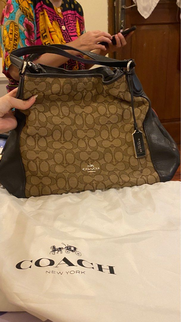 edie shoulder bag 28 in signature jacquard