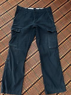 gap cargo pant, Men's Fashion, Bottoms, Trousers on Carousell