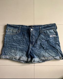 (Category: ) located in . Submitted by leyapparels (Listing ID 1316441677, Image 1). Description: .