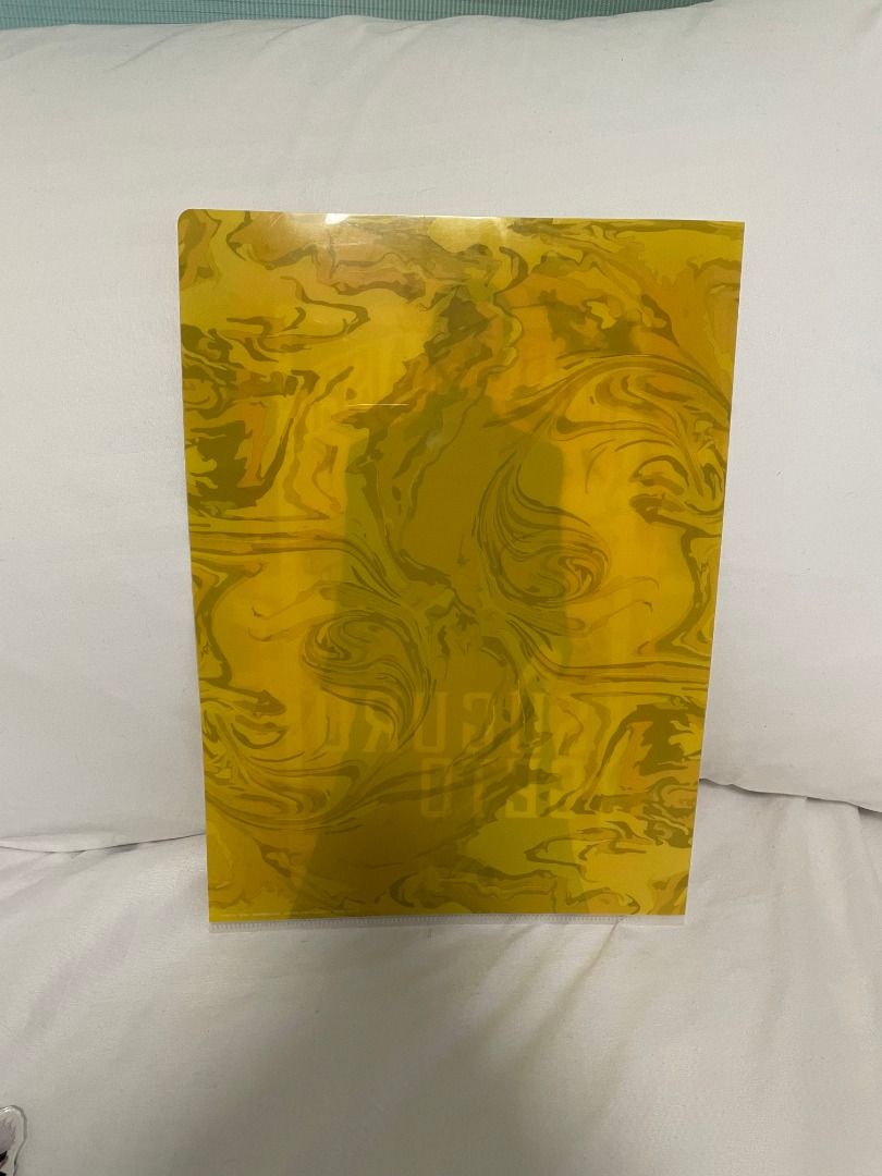 Geto - Jujutsu Kaisen Clear File (Category: Stationery & School Supplies) located in Los Banos. Submitted by b.closet.gems (Listing ID 1316441032, Image 2). Description: 🌷Geto - Jujutsu Kaisen Folder🌷 ✅used/preloved ✅official merch 📌dm for more details/questions .