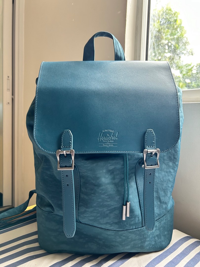 Herschel in trinoma clearance